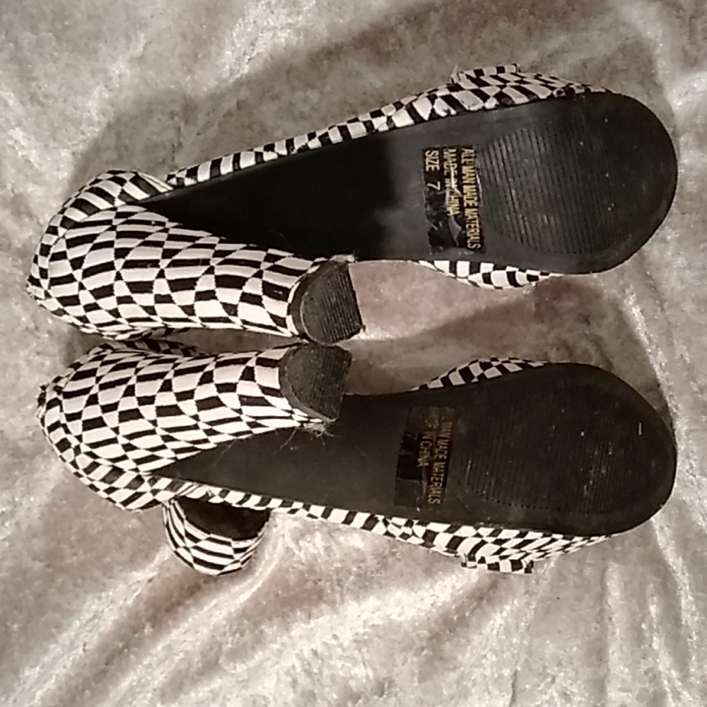 Ladies Heels - Picture 4 of 4
